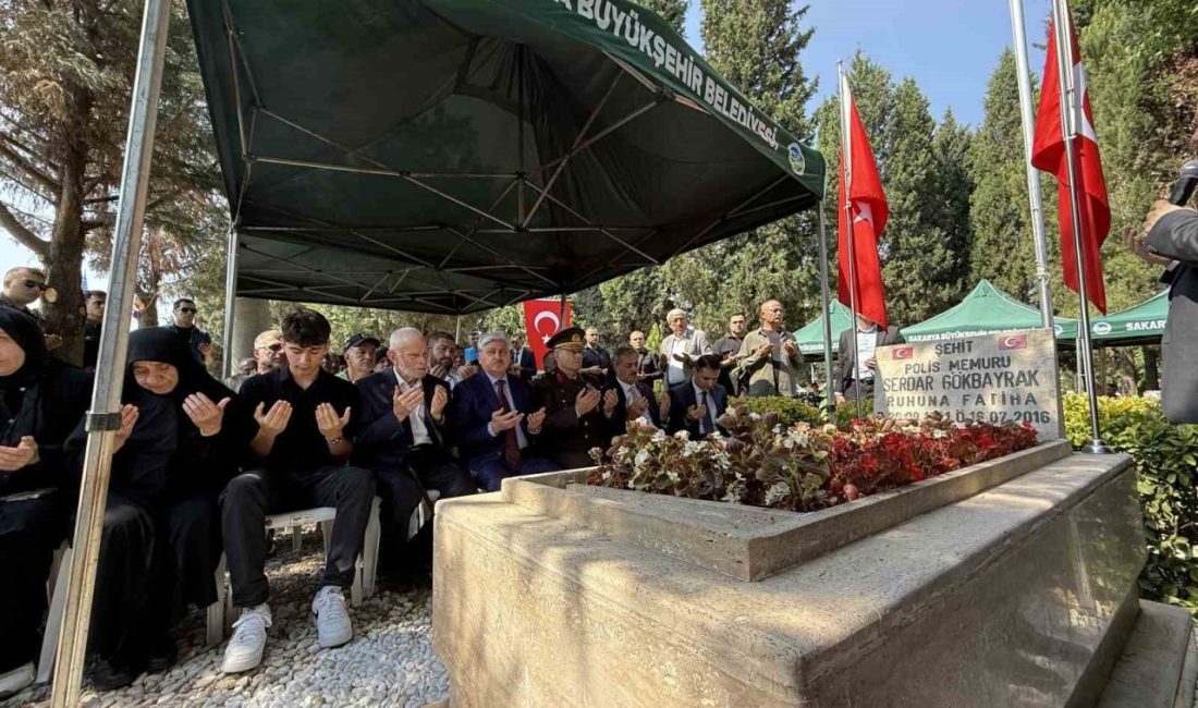 15 Temmuz şehidi, 9’uncu yıl dönümünde mezarı başında anıldı İstanbul’da 9 yıl önce Arnavutköy Topkule Kışlası’na girmek isterken FETÖ’nün