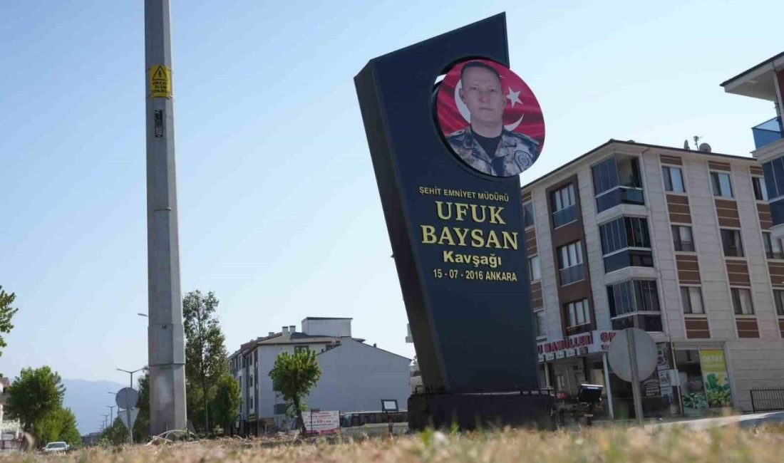 15 Temmuz şehidinin ismi verildi DÜZCE(İHA) – Düzce’de, belediye meclis kararı ile kavşağa 15 Temmuz