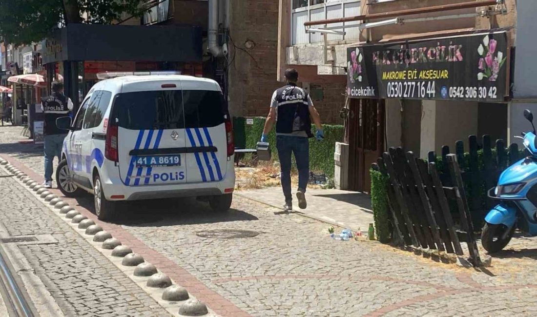 40 yaşındaki adam evinde ölü bulundu Kocaeli’nin İzmit ilçesinde abisiyle yaşayan şahıs evde ölü bulundu. Polis