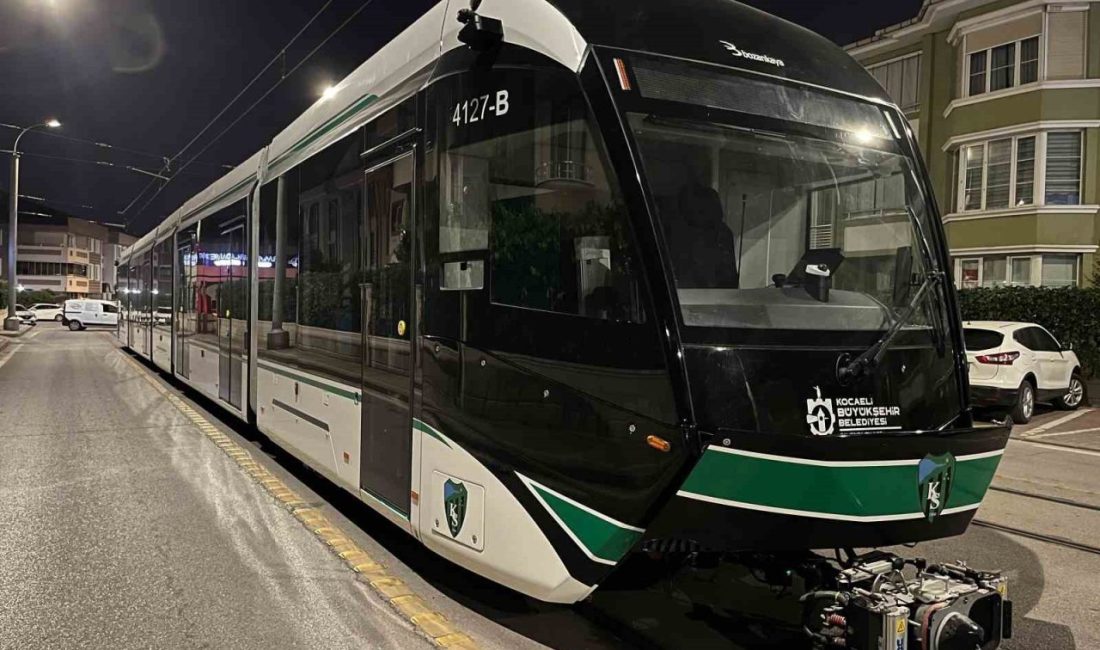 9. tramvay raylara indi, son araç yolda Kocaeli için özel tasarlanan tramvayların 9’uncusu raylara indirildi. 10 araçlık