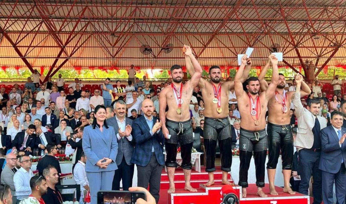 Abdulrefik Öner, başpehlivanlığa bir adım daha yaklaştı Gölcük Belediyespor pehlivanı Abdulrefik Öner, 664. Kırkpınar Yağlı Güreşleri’nde sergilediği