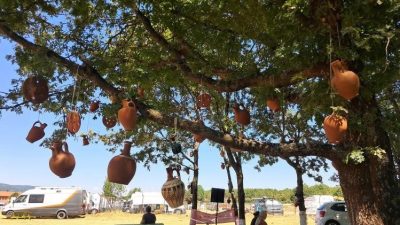 Türkiye’nin önemli çömlekçilik merkezlerinden biri olan köyde, bu kez alışılmışın