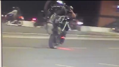 Düzce’de şikayetlerin yoğun geldiği Üniversite hastanesi otoparkında sivil denetim yapıldı.