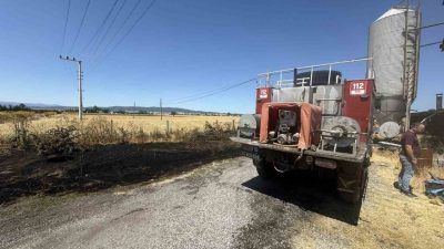 Bolu’da Dörtdivan-Gerede kara yolu kıyısında çıkan anız yangını tavuk çiftliğine