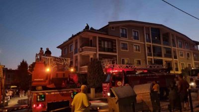 Yalova’nın Çiftlikköy ilçesinde 4 katlı apartmanın zemin katında çıkan yangında
