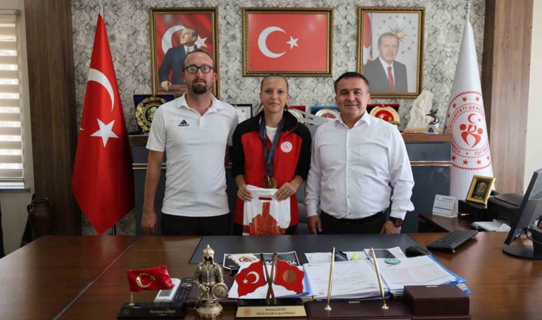 Ayla Köse’den gurur veren başarı İzmir’de gerçekleştirilen Orhan Alkan Komple Atlet Ligi Finali’nin ikinci ayağı