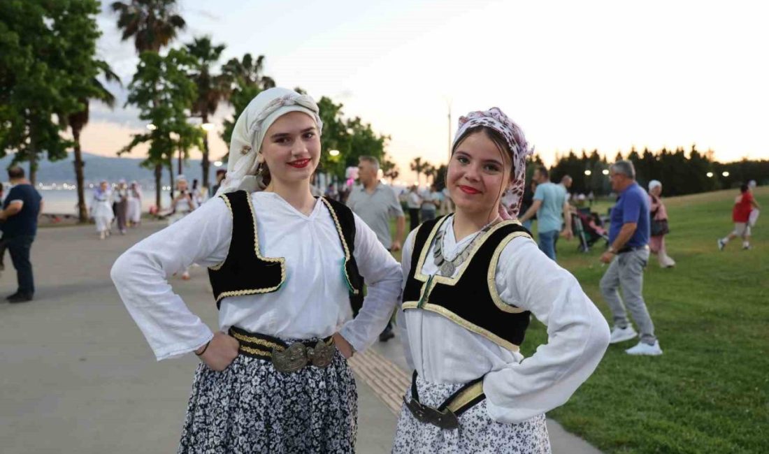 Kocaeli 2. Balkan Halk Oyunları Festivali’nde halk dansı ekipleri, geleneksel