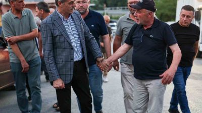 Sakarya Büyükşehir Belediye Başkanı Yusuf Alemdar, Geyve’de orman yangınlarının yaşandığı