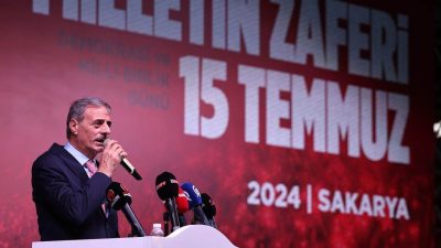 Sakarya Büyükşehir Belediye Başkanı Yusuf Alemdar, 15 Temmuz Demokrasi ve