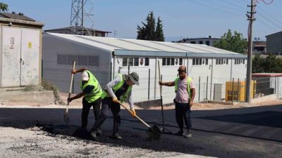 Körfez ilçesi Bayraktar Caddesi’nde konforlu ulaşım için üstyapı çalışmaları çerçevesinde