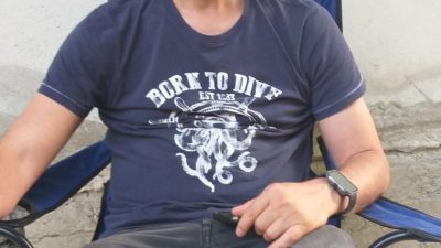 DÜZCE(İHA) – Düzce’de yavru iken koruma altına aldığı karga dostu