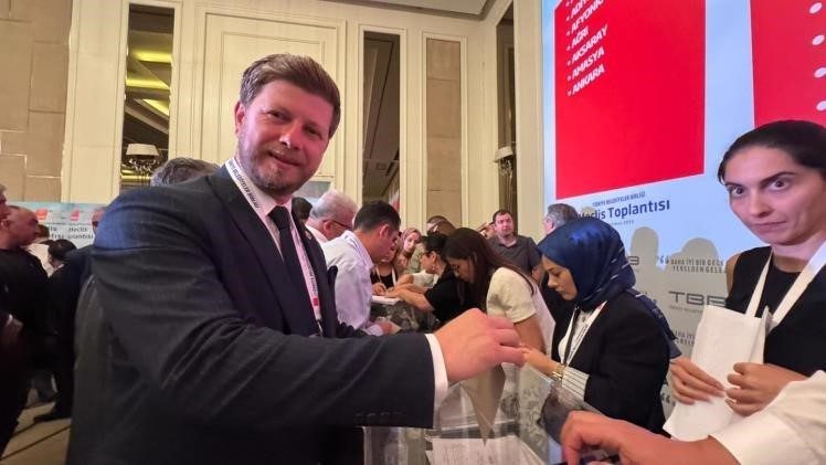Bilecik Belediyesi TBB seçimlerinde temsil edildi Türkiye Belediyeler Birliği (TBB) Meclis Toplantısında yapılan oylamada Mersin Büyükşehir