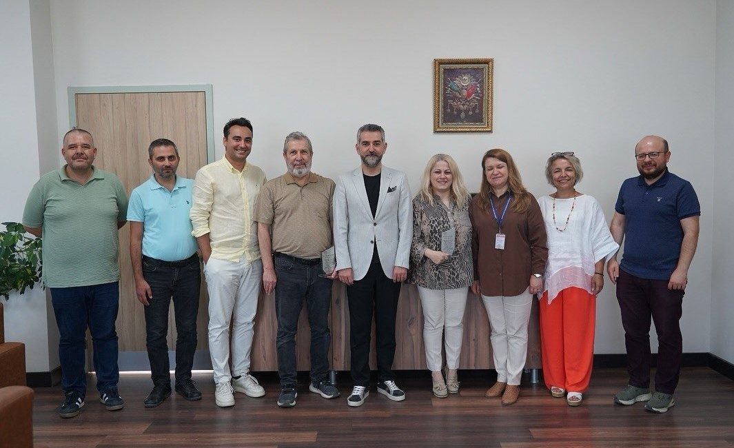 Bilecik Eğitim ve Araştırma Hastanesi’nde emekliliğe veda töreni Bilecik Eğitim ve Araştırma Hastanesi’nde uzun yıllar boyunca özveriyle görev