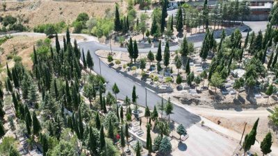 Bilecik’te uzun süredir gündemde olan Şehitlik Yolu’nda yürütülen sıcak asfalt