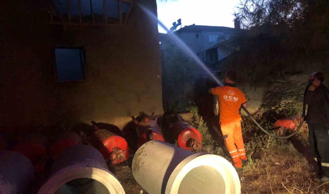 Bilecik’te metruk evde çıkan yangın korkuttu Bilecik’in Osmaneli ilçesinde metruk evde çıkan yangın, itfaiye ekiplerince diğer