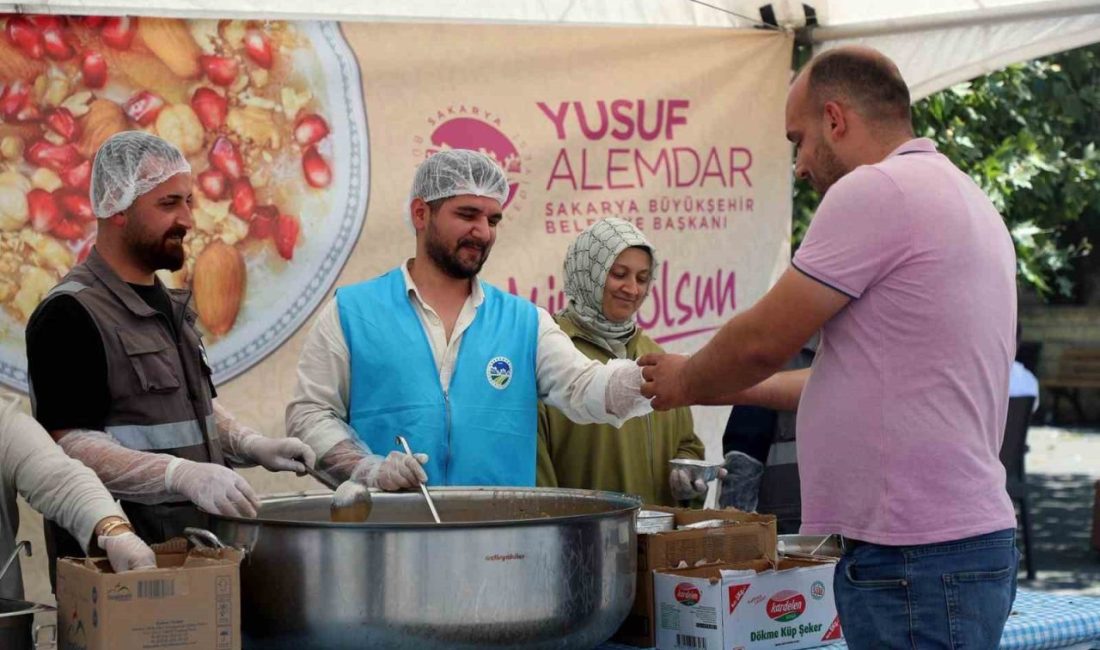 Binlerce kişiye aşure bereketini ulaştırdılar SAKARYA (İHA) – Sakarya Büyükşehir Belediyesi, Muharrem ayının bereketini paylaşmak