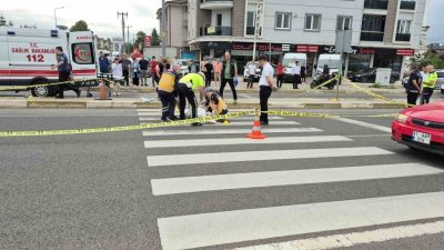 Düzce’de yaya geçidinden karşıya geçmeye çalışan bisikletli adam, işçi servisinin