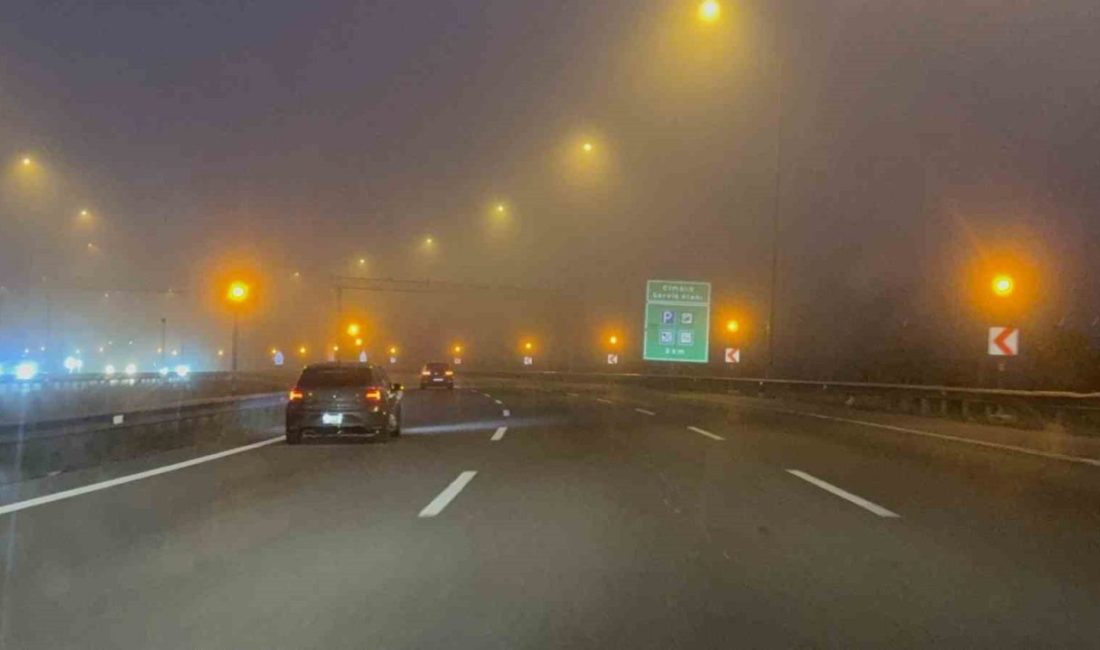 Bolu Dağı’nda sis ve yağış etkili oluyor Anadolu Otoyolu Düzce geçişi ve Bolu Dağı tüneller mevkiinde yoğun