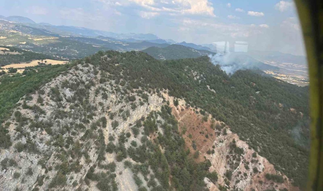 Bolu’da çıkan orman yangını büyümeden kontrol altına alındı Bolu’nun Göynük ilçesinde ormanlık alanda çıkan yangın, 3 helikopterle havadan,