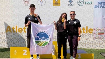 Sakarya Büyükşehir Belediyesi Spor Kulübü sporcuları, farklı kategorilerde şampiyonluk ve