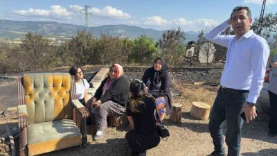 Cumhuriyet Halk Partisi Genel Başkan Yardımcı Erhan Adem, yangın bölgesine