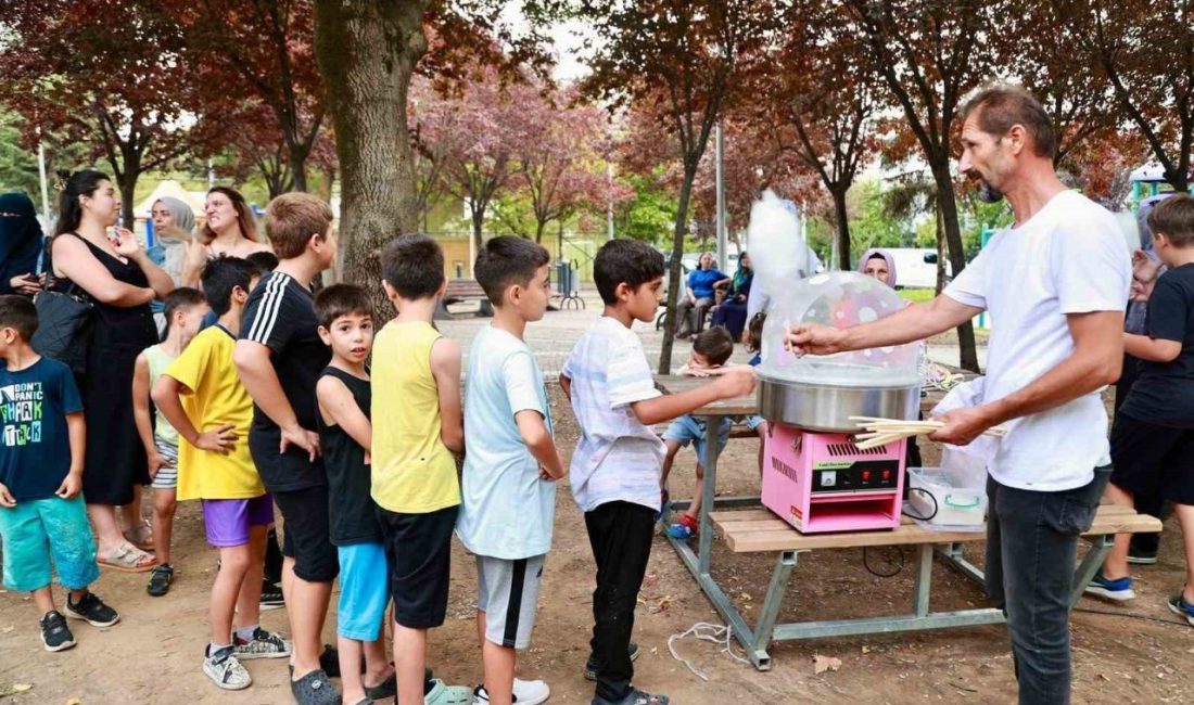 Çocuklara yaz eğlencesi Gebze’de miniklere özel olarak düzenlenen etkinlikte çocuklar doyasıya eğlendi. Gebze