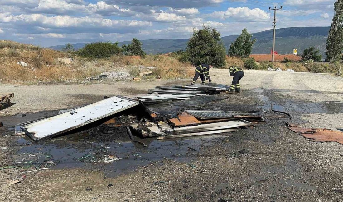 Çöpte çıkan yangın güneş enerjisi panellerine sıçradı Kastamonu’nun Tosya ilçesinde sanayi bölgesinde çıkan çöp yangını, rüzgarın etkisiyle