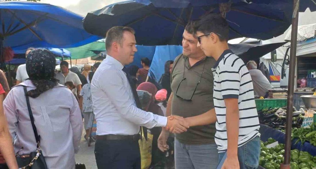 Cumayeri Kaymakamı vatandaşlara veda etti Düzce (İHA) – Düzce’nin Cumayeri ilçesinde görev yaparken yurt dışı