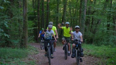 Avrupa’nın en büyük doğal yaşam parkı Ormanya’da gerçekleştirilen dağ bisikleti