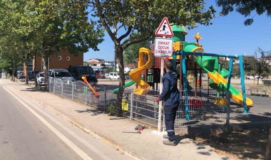 “Dikkat çocuk çıkabilir” Başiskele Belediyesi, ilçe genelindeki çocuk oyun parklarında çocukların daha güvenle