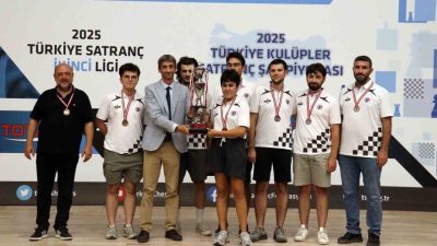 Düzce satrancının lider kulübü Düzce Siyah Beyaz Satranç Kulübü, geçen