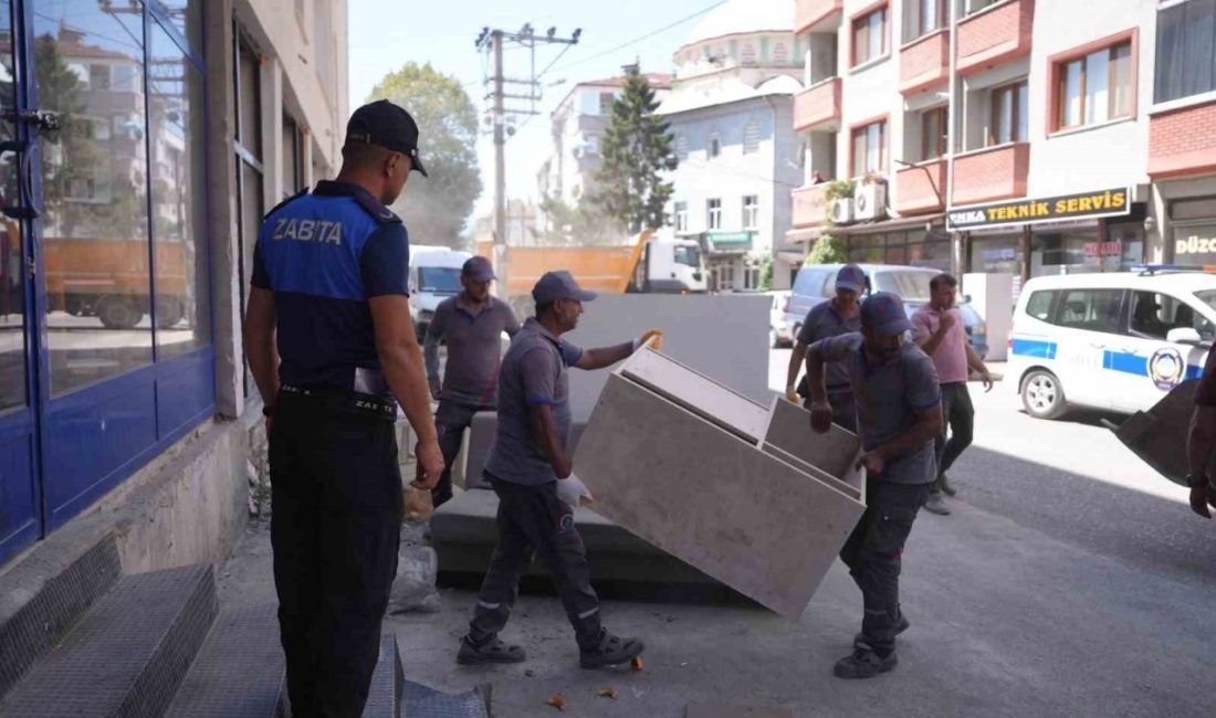 Düzce Belediyesi çevreyi kirletenlere cezai işlem uygulamaya başladı. Düzce Belediyesi,