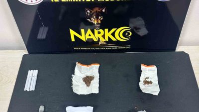 Düzce’de polis ekipleri tarafından düzenlenen uyuşturucu operasyonunda 2 şüpheli yakalandı.