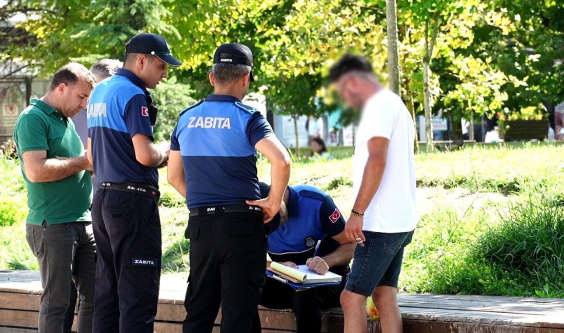 Düzce Belediyesi’nin ‘Temiz Şehir Düzce’ hedefi doğrultusunda başlattığı temizlik kampanyası