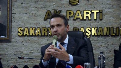 Enerji ve Tabii Kaynaklar Bakanı Alparslan Bayraktar, Sakarya’da katıldığı programlarda