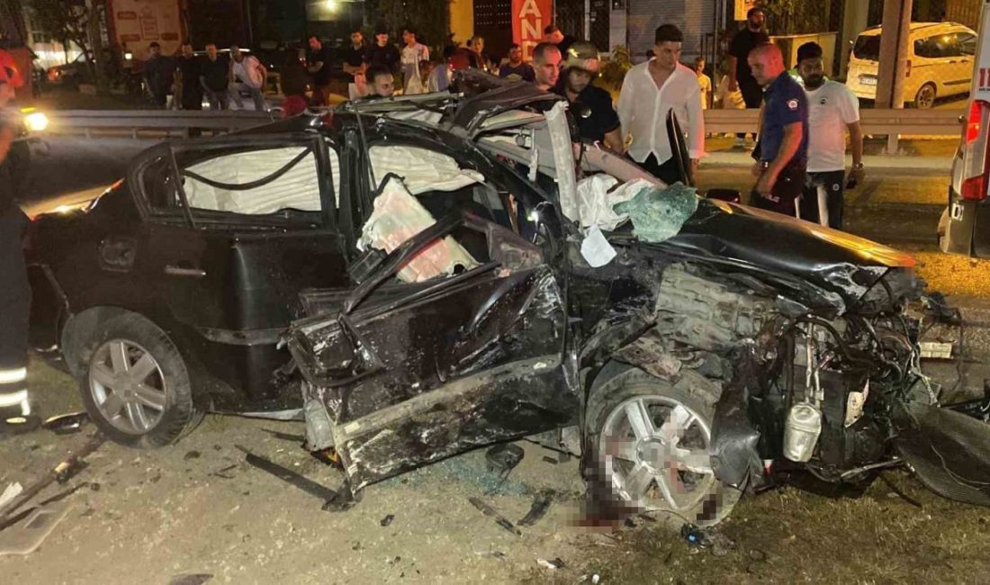 Kocaeli’nin İzmit ilçesinde otomobilin köprü ayağına çarpması sonucu meydana gelen