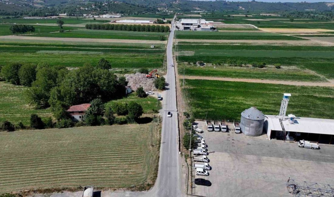 Ferizli’de 9 kilometrelik yol sil baştan yenileniyor Sakarya Büyükşehir Belediyesi, Ferizli ilçesinin kuzey mahallelerini ilçe merkezine bağlayan