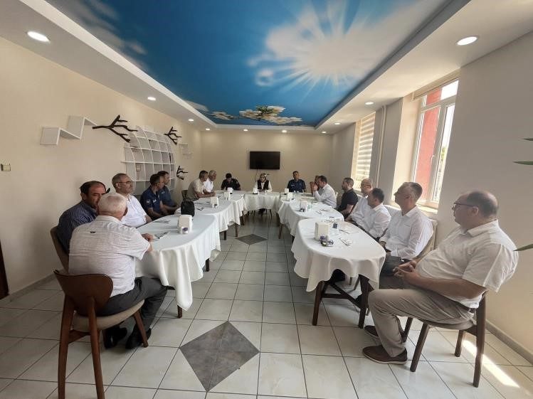 Gölpazarı’nda aşure bereketi Gölpazarı İlçe Milli Eğitim Müdürlüğü tarafından öğretmenevinde düzenlenen ’Aşure Günü’