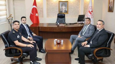 DÜZCE (İHA) – Gümüşova Kaymakamlığı’na atanan Ahmet Reşit Orhan, görevine