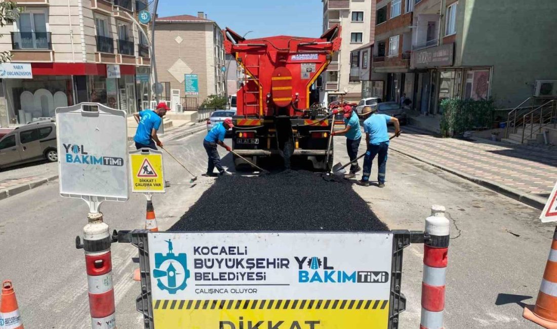 Güvenli ve konforlu yollar için hızlı müdahale Kocaeli Büyükşehir Belediyesi, bozulan yol ve kaldırımlarda hızlı onarım çalışmaları