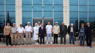 Düzce Muharrem Sancaklı Huzurevi sakinleri ve çalışanları, Düzce Üniversitesi Süs