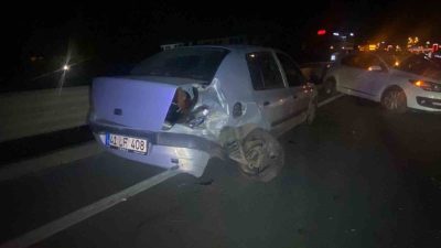 Kocaeli’nin İzmit ilçesinde iki otomobilin çarpıştığı kazada 1 kişi yaralandı.