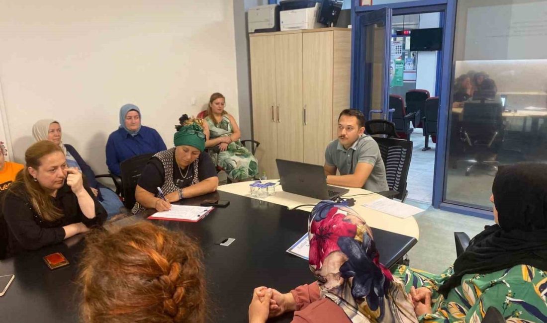 Kadınlara stres ve kaygı yönetimi eğitimi Düzce Valiliği Sosyal Yardımlaşma ve Dayanışma Vakfı bünyesinde faaliyet gösteren