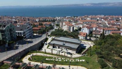 Kocaeli Büyükşehir Belediyesi’nin Karamürsel Taze şubesi, kahve keyfinin yanı sıra