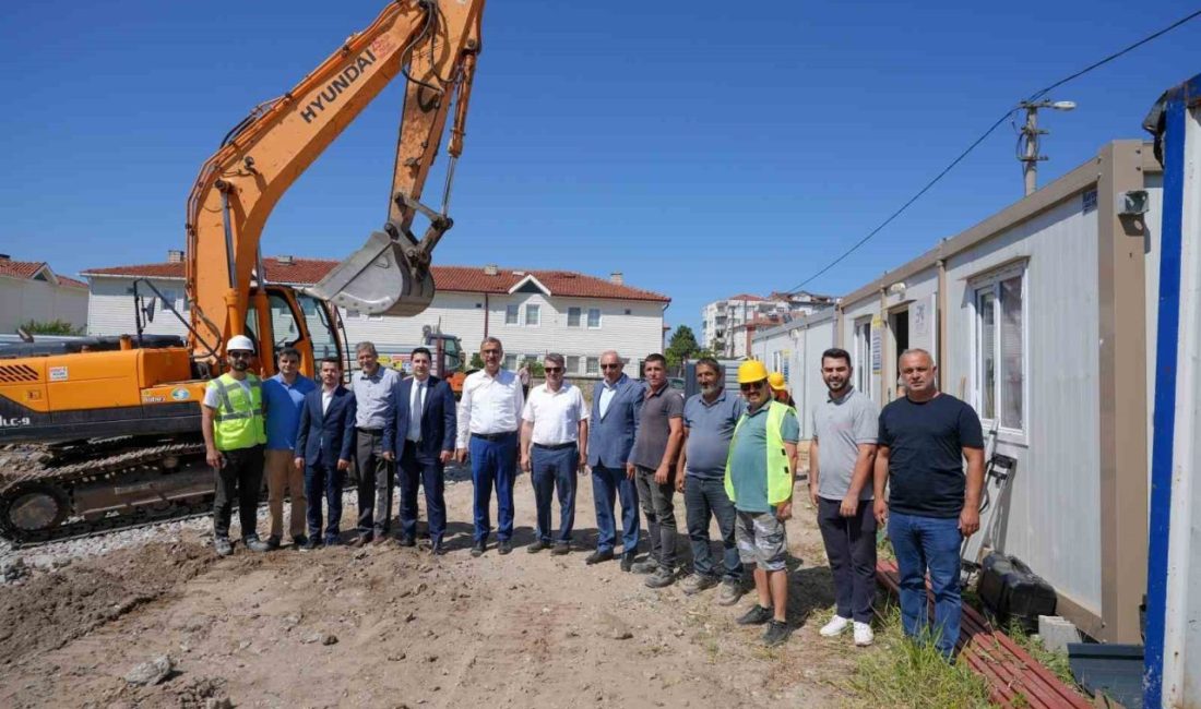 Karasu’da yeni sağlık yatırımları yükseliyor Karasu’da tamamlanan Aziziye Aile Sağlığı Merkezi ile yapımına başlanan Yalı