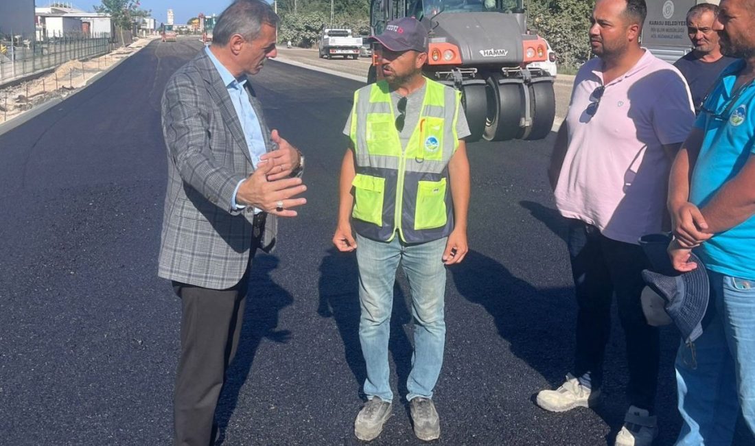 Karasu’nun o caddesi 11 bin ton sıcak asfaltla sil baştan yenileniyor Sakarya Büyükşehir Belediye Başkanı Yusuf Alemdar, Karasu’nun en işlek arterlerinden