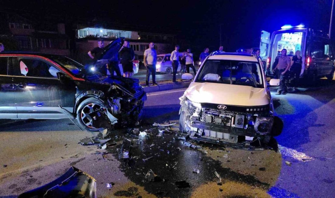 Karşı şeride geçen cip başka bir cipe çarptı: 5 yaralı 655 Karayolu’nda meydana gelen kazada cip karşı şeride geçerek başka