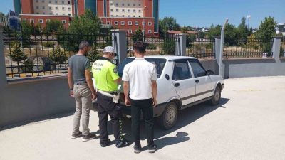 Kastamonu’da drift atarak çevreyi rahatsız eden sürücüye polis ekipleri tarafından