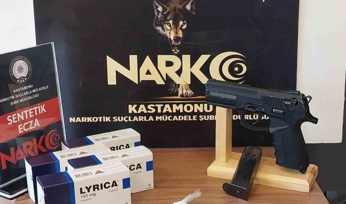 Kastamonu’da uyuşturucu operasyonu: 1 gözaltı Kastamonu’da polis ekipleri tarafından gerçekleştirilen operasyonda ruhsatsız tabanca ve sentetik