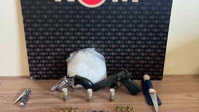 Kocaeli’de 3 ilçeye düzenlenen eş zamanlı operasyonda kaçak silah, mühimmat